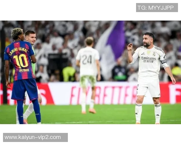 《绿茵传奇：足球巨星的荣耀与奋斗人生》